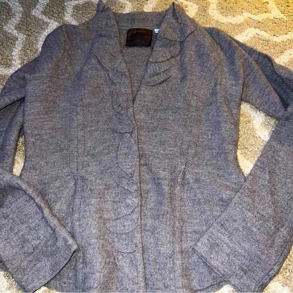 Guinevere size S wool sweater